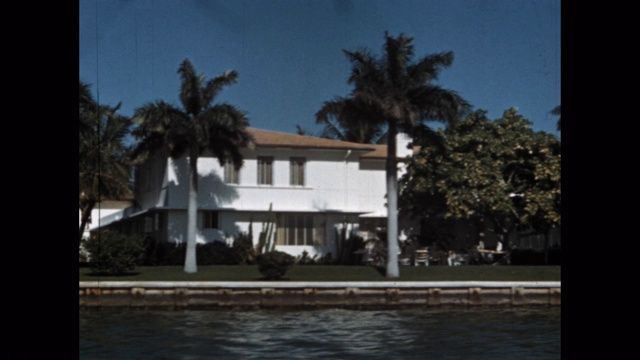 船的观点，在海岸线上的房子，佛罗里达，美国视频素材