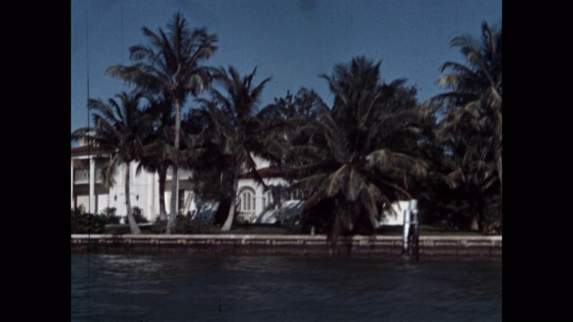 船的观点，在海岸线上的房子，佛罗里达，美国视频素材