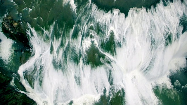 黄果树瀑布鸟瞰图，安顺，中国贵州。视频素材