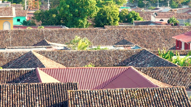 尼加拉瓜格拉纳达的屋顶视频素材