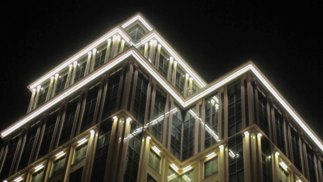 高科技摩天大楼夜间照明未来照明视频下载