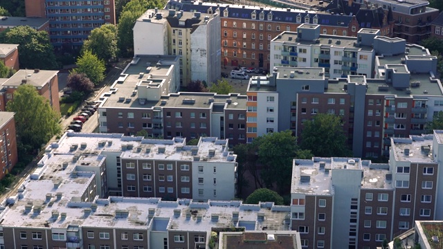 德国汉堡的现代住宅建筑鸟瞰图视频下载