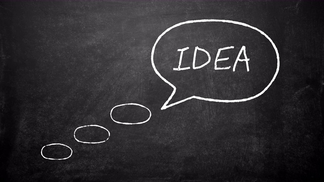 在黑板上写着“IDEA”这个词的演讲泡泡视频下载