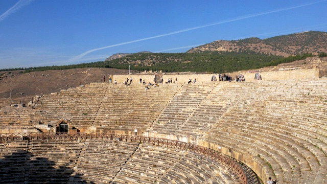 希拉波利斯古城的圆形剧场。联合国教科文组织文化遗产纪念碑。土耳其的棉花堡视频素材