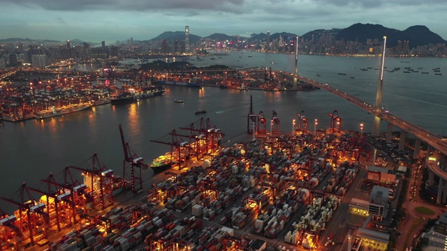 鸟瞰图工业港口与货柜船在香港股票视频下载