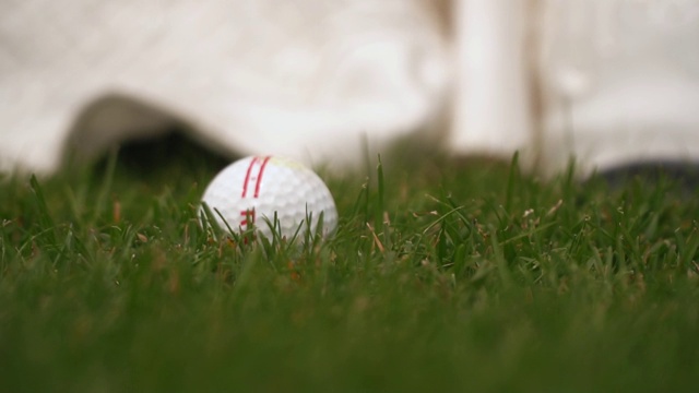 高尔夫球手击球视频下载