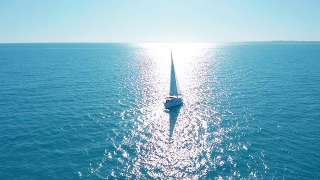 航海,航拍视角,游艇,太阳视频素材