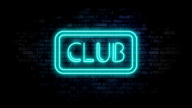 砖墙霓虹灯俱乐部。夜间酒吧闪烁的霓虹灯。运动动画。视频素材