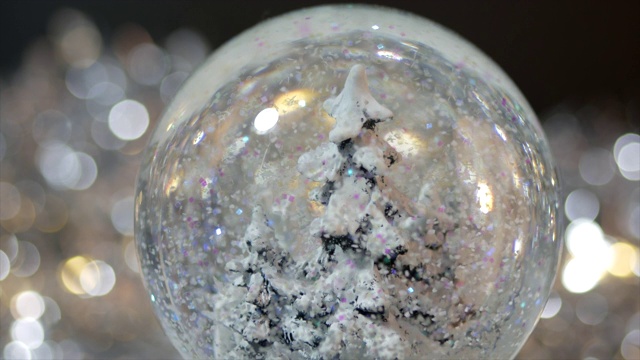 圣诞雪花玻璃球。美丽的圣诞背景视频购买