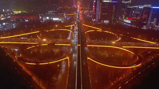 成都市中心夜光交通拥堵航拍全景4k中国视频购买