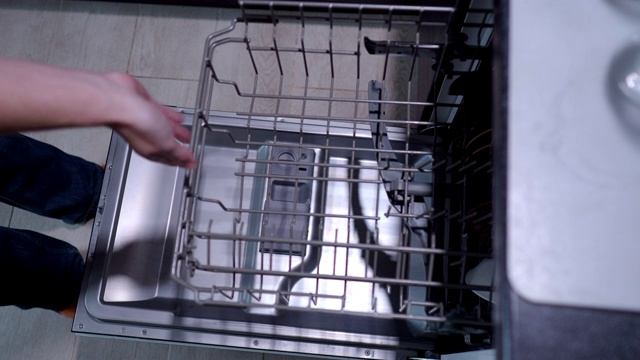 卸载一个洗碗机视频下载