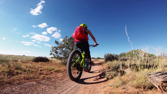 观点POV山地自行车在摩押，犹他州视频下载