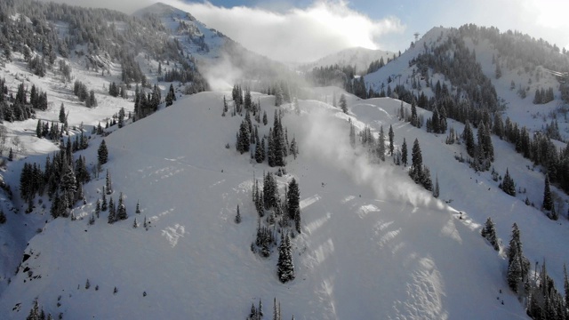 高山滑雪的天线视频下载