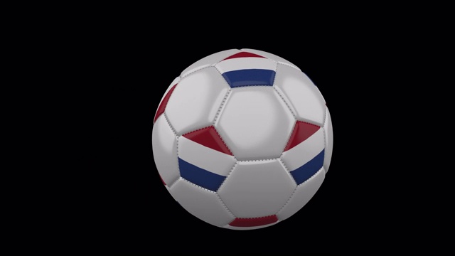 荷兰国旗上飞行的足球透明背景，阿尔法频道视频素材