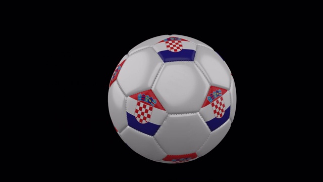 克罗地亚国旗上的足球在透明背景，阿尔法频道视频素材