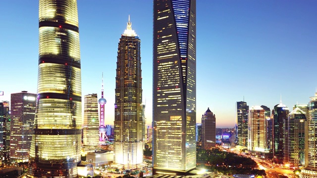 4K:白天到夜晚的上海陆家嘴城市景观，中国视频素材