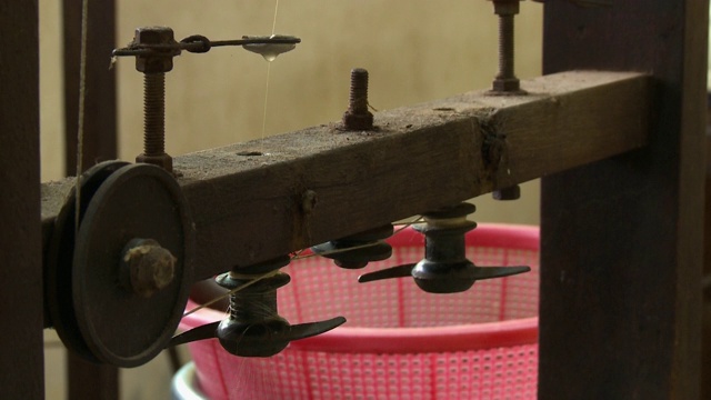 传统生丝纺丝缫丝机视频下载