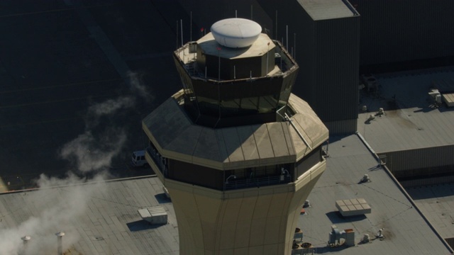 达拉斯沃斯堡国际机场的控制塔视频下载