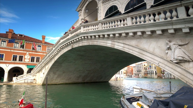 里亚托桥是意大利威尼斯的著名国际地标视频素材