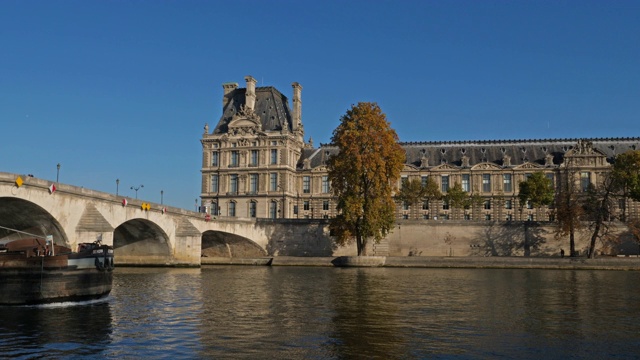 横跨塞纳河的协和式桥。法国巴黎视频下载