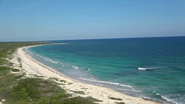 墨西哥科苏梅尔海滩/海岸的鸟瞰图视频素材
