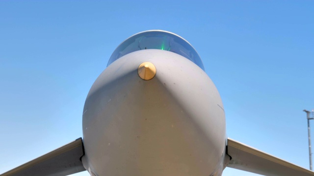 美国空军飞机顶端的小黄色视频素材