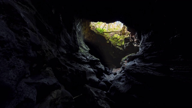 Manjanggul洞穴口/济州岛济州岛，韩国视频素材