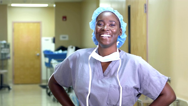 非裔美国女性护士或医生视频下载