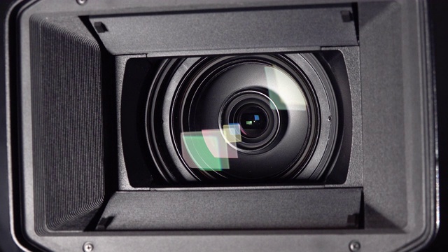 专业摄像机特写。平移和缩放视频摄像机镜头4k视频素材