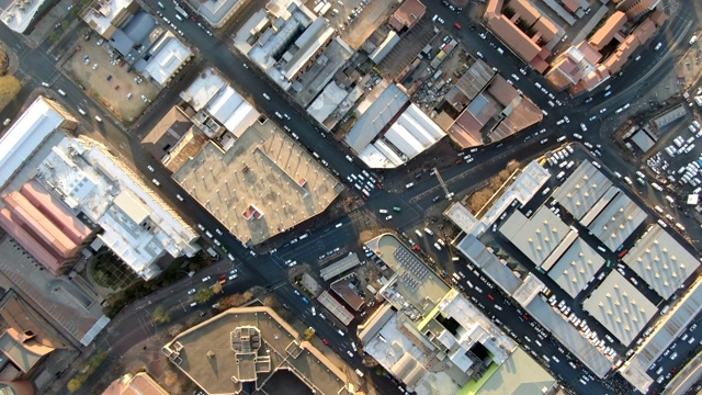 约翰内斯堡市中心垂直鸟瞰图视频素材