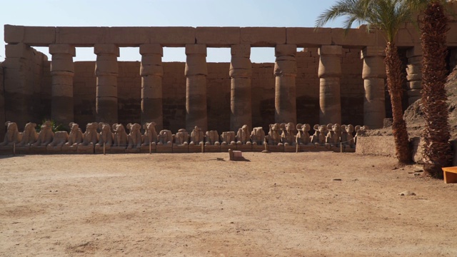 位于卢克索的卡纳克神庙——一座供奉古埃及诸神的庙宇综合体视频素材