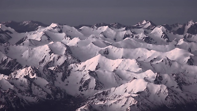 高加索山脉的厄尔布鲁斯山视频下载