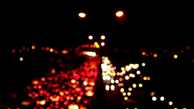 印度新德里晚上的交通状况视频素材