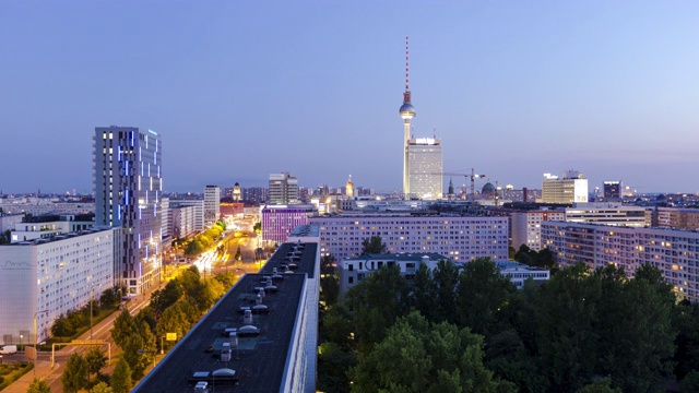 柏林天际线昼到夜的时间推移视频素材