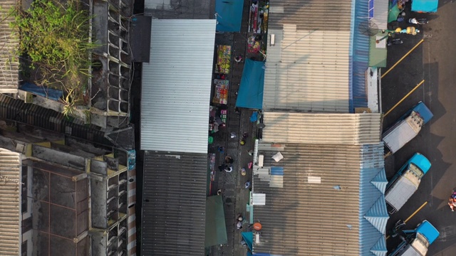 鸟瞰图的塔拉罗hub摊位市场，泰国旅游目的地视频素材
