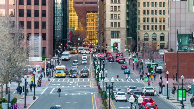时间流逝的波士顿城市生活和交通道路在马萨诸塞州，美国视频素材