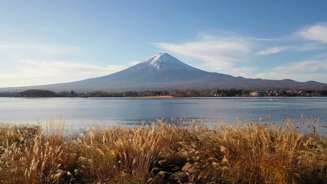 4k航拍日本富士山日落视频素材