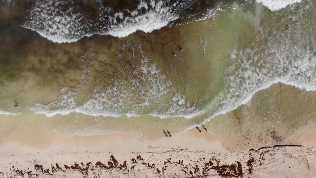 完美的天堂海滩坎昆鸟瞰图。视频下载
