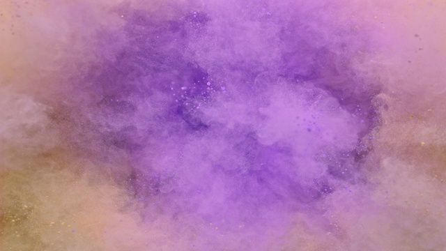 表面满是紫色的粉末，周围是米黄色的灰尘，在近距离和超慢的动作中形成烟熏的纹理视频素材
