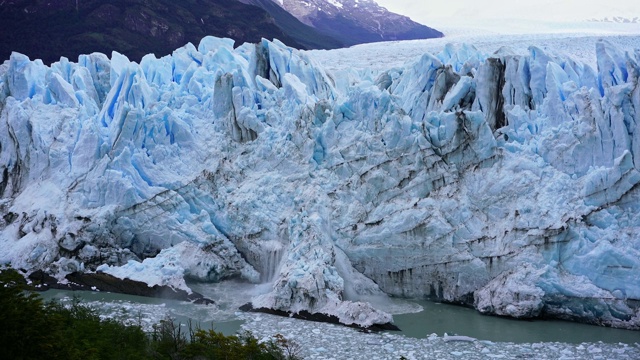 风景如画的莫雷诺冰川在巴塔哥尼亚视频下载