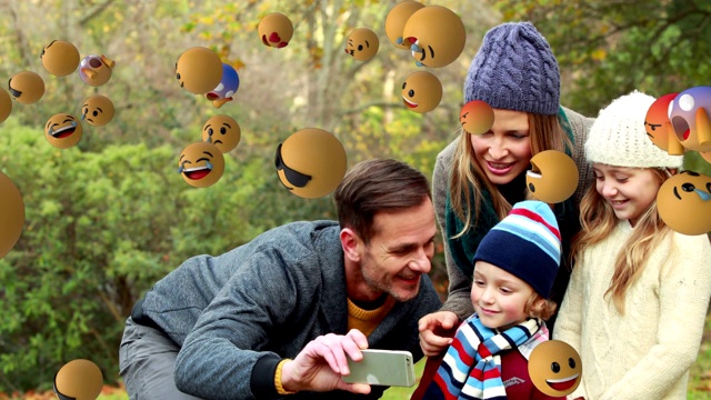 家人自拍的表情符号，背景是4k视频素材