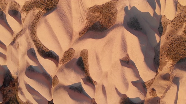 直接俯瞰卡帕多西亚的自然岩层，土耳其视频下载
