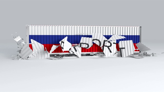 俄罗斯集装箱的旗帜落在标有“出口”的集装箱上视频素材