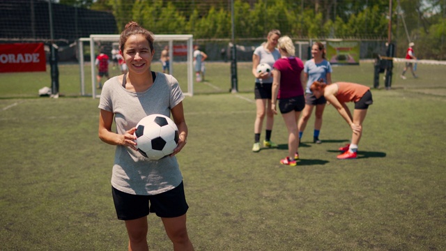 足球运动员,女性,进球,运动视频素材