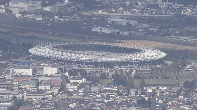 空中，东京体育场和周围的城市景观，日本视频素材