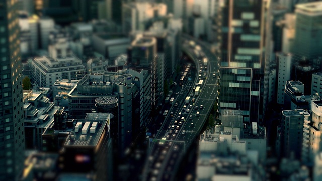 东京市区高速公路|倾斜的道路鸟瞰图视频下载