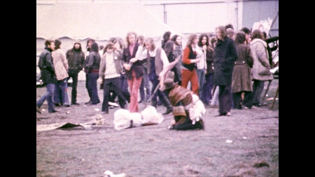 节日的人们来到了比克肖节;1972视频下载