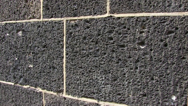灰色粗糙的墙壁的一个机构视频下载
