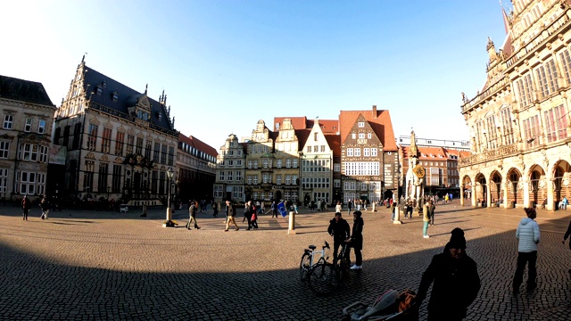 时光流逝:德国不来梅汉萨市著名的不来梅市场广场视频下载