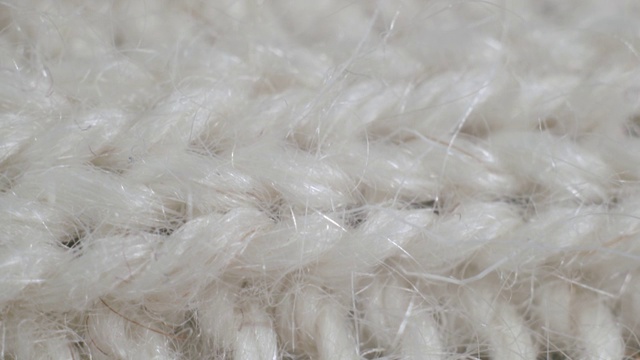 天然羊毛纤维制成的针织产品视频下载